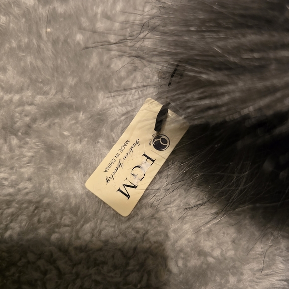 Elegant Gray Faux Fur Clutch - Picture 4 of 4